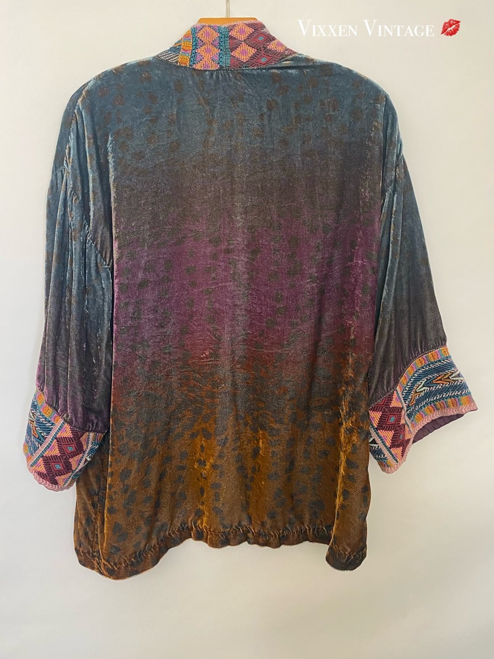 JOHNNY WAS EMBROIDERED SILK 'OMBRE CHEETAH VELVET CROPPED KIMONO' IN MULTI - Picture 6 of 7